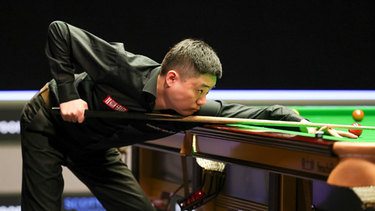 后防线的稳 后防线的稳